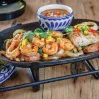 Shrimp and Mahi Fajitas